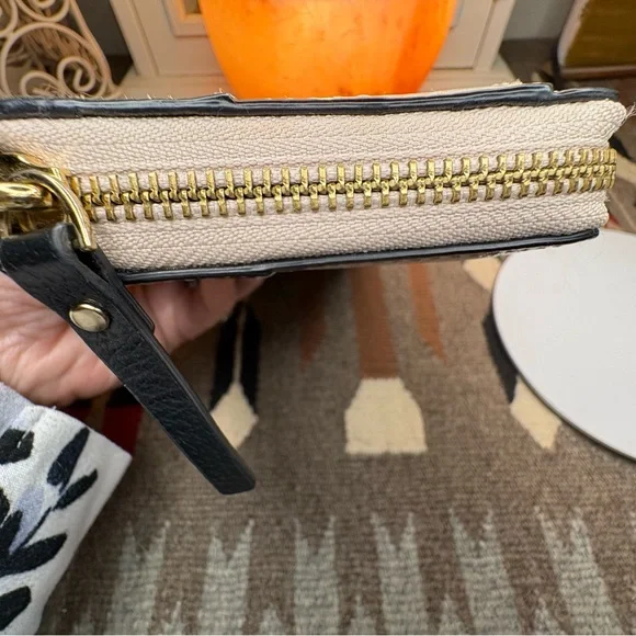 Kate Spade Black and Cream Wallet - Picture 7 of 16